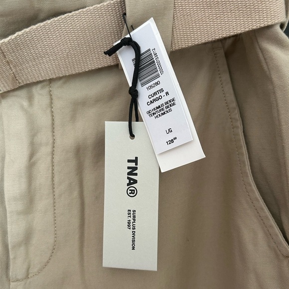 TNA Aritzia Cargo Khaki Pants Never Worn NWT Large L - Picture 3 of 5